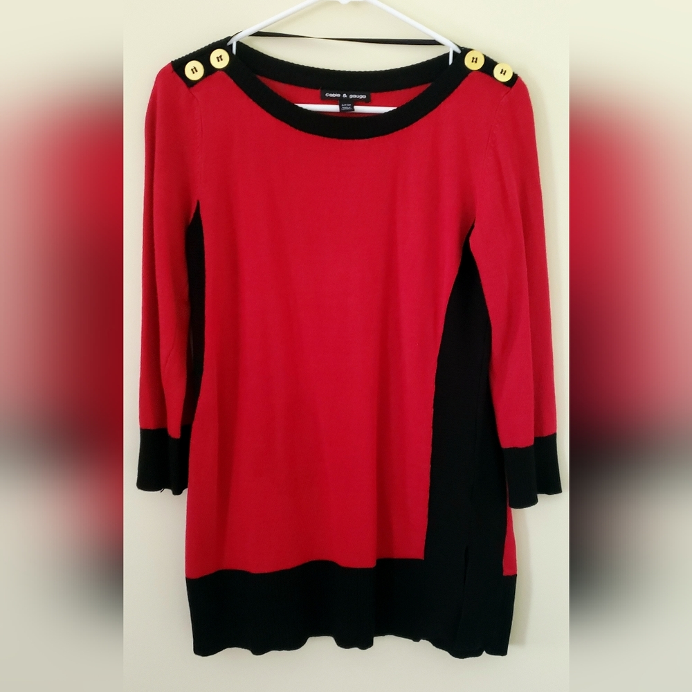 Small sweater from cable and gauge